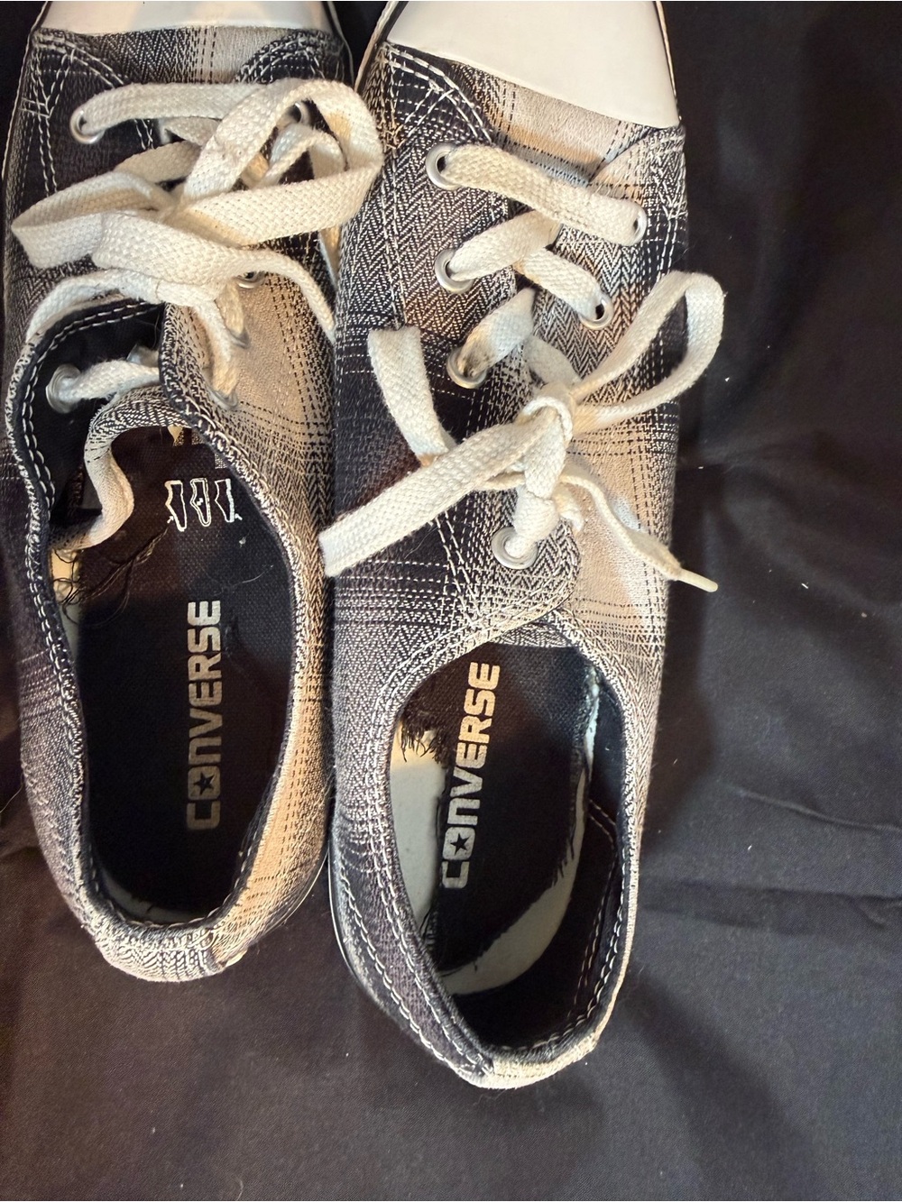 Converse Low-Top Sneakers in Black and White Distressed Plaid - Picture 4 of 7